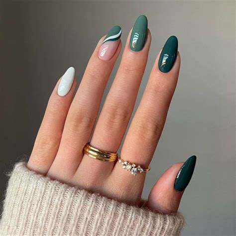 green nail colors.